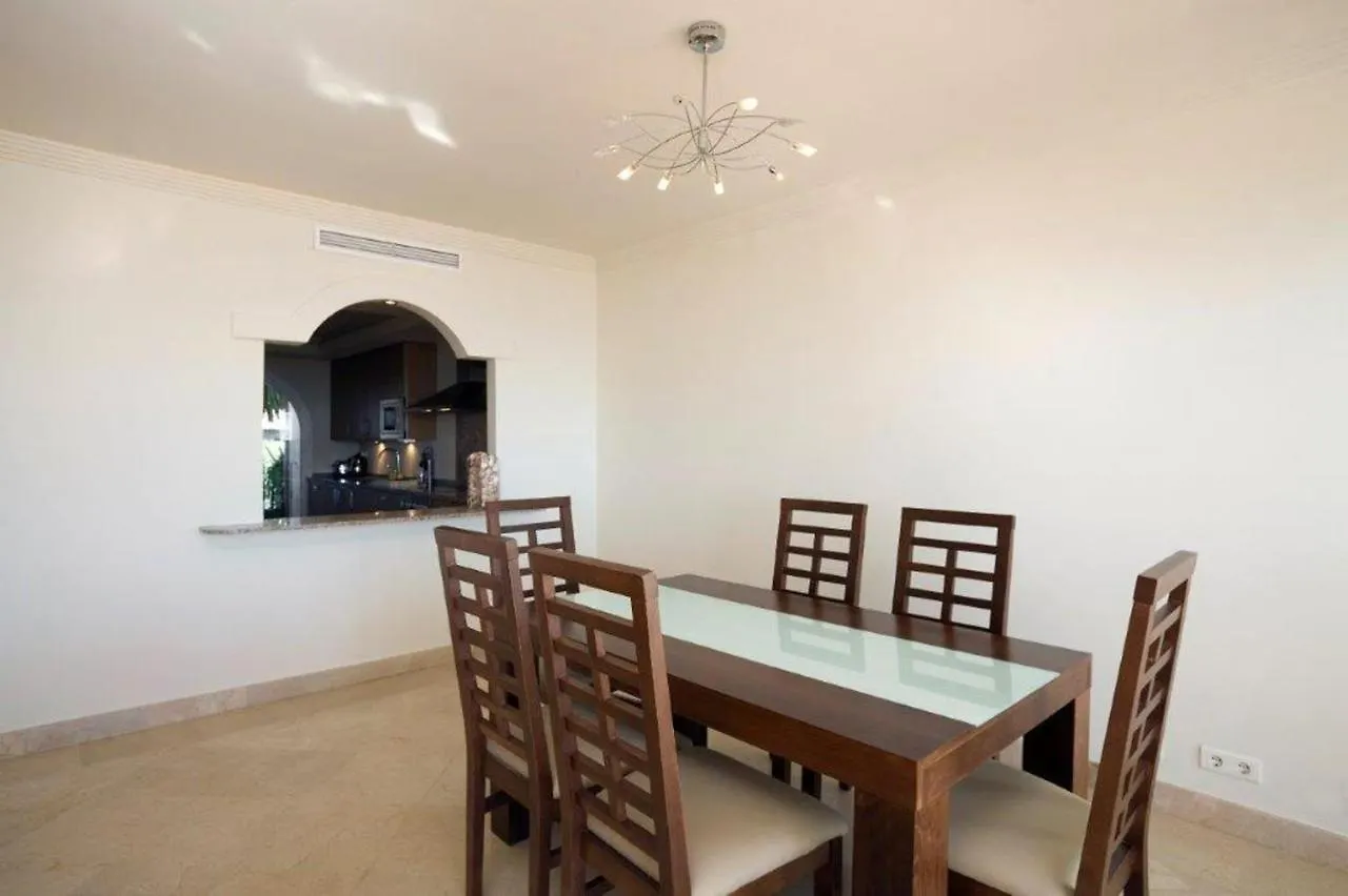 Immaculate 3-Bed Penthouse- Stunning Views Appartement Estepona